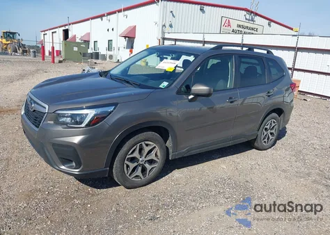2021 Subaru Forester Premium z USA, uszkodzony, nr VIN JF2SKAFC0MH543576